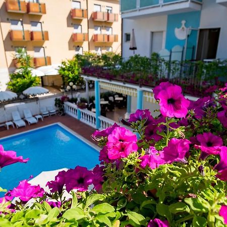 Hotel Villa Dei Fiori - Sul Mare Con Piscina Визербелла Экстерьер фото