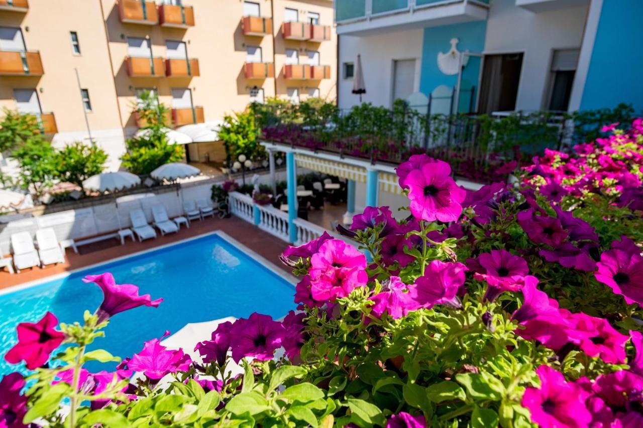 Hotel Villa Dei Fiori - Sul Mare Con Piscina Визербелла Экстерьер фото