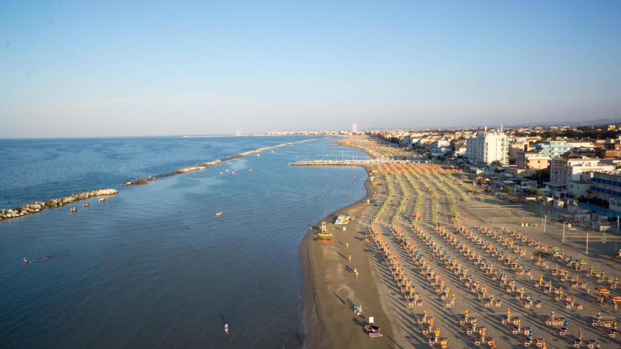 Hotel Villa Dei Fiori - Sul Mare Con Piscina Визербелла Экстерьер фото