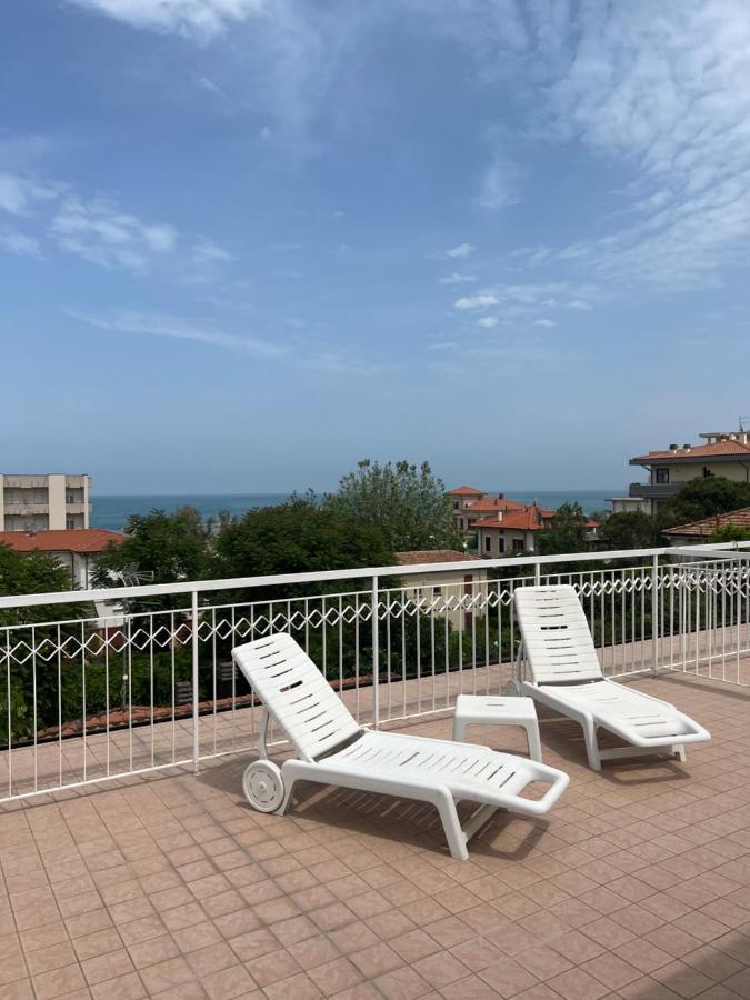 Hotel Villa Dei Fiori - Sul Mare Con Piscina Визербелла Экстерьер фото