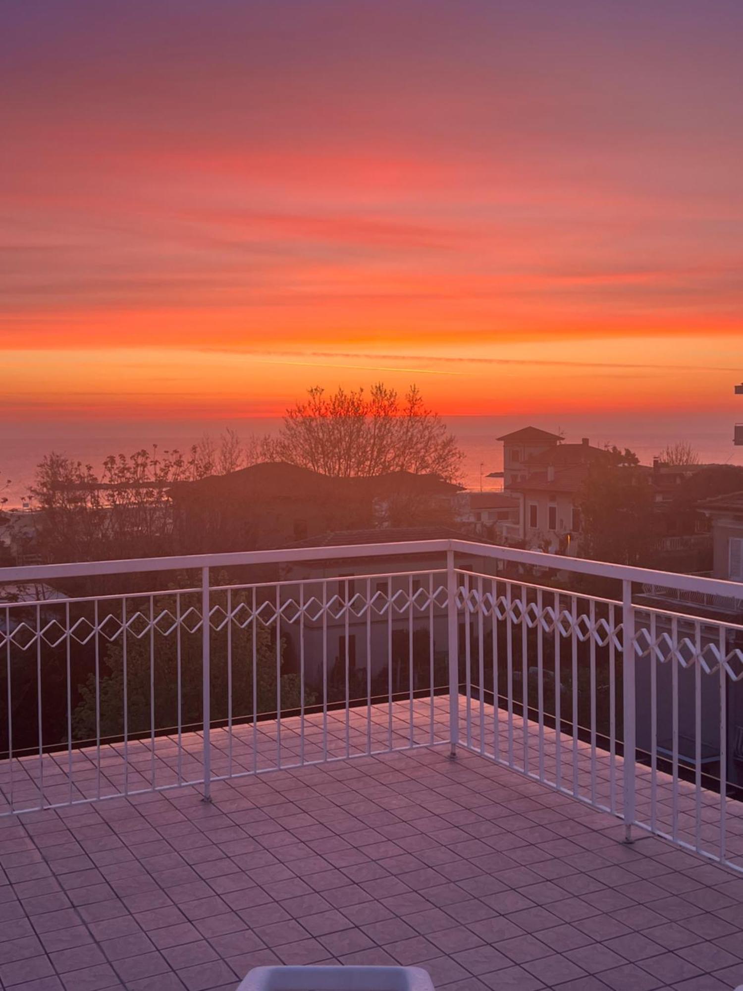 Hotel Villa Dei Fiori - Sul Mare Con Piscina Визербелла Экстерьер фото