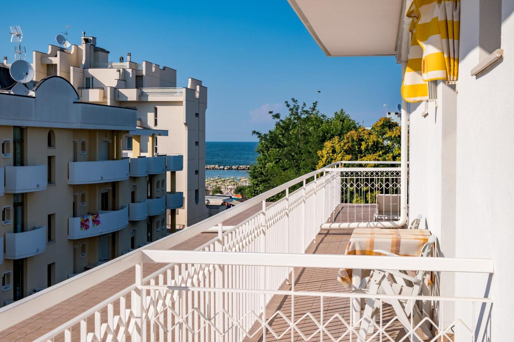 Hotel Villa Dei Fiori - Sul Mare Con Piscina Визербелла Экстерьер фото