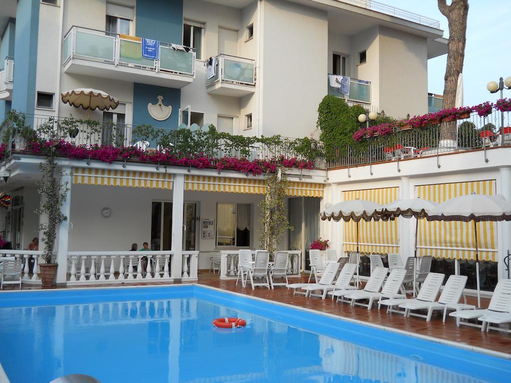 Hotel Villa Dei Fiori - Sul Mare Con Piscina Визербелла Экстерьер фото