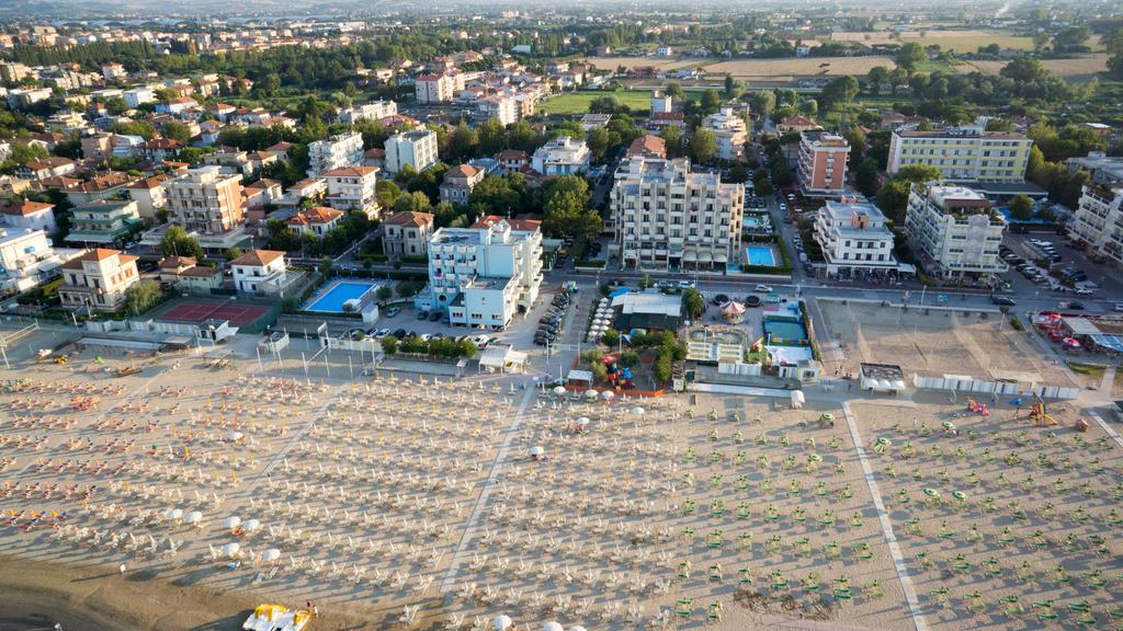 Hotel Villa Dei Fiori - Sul Mare Con Piscina Визербелла Экстерьер фото